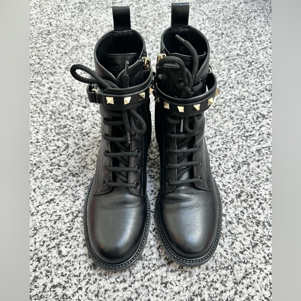 Valentino Garavani women’s rockstud combat boots 36.5